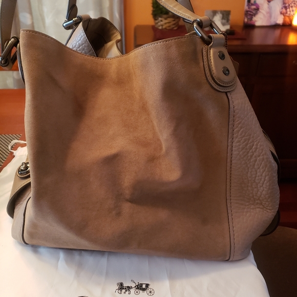 Coach handbag - Picture 2 of 16